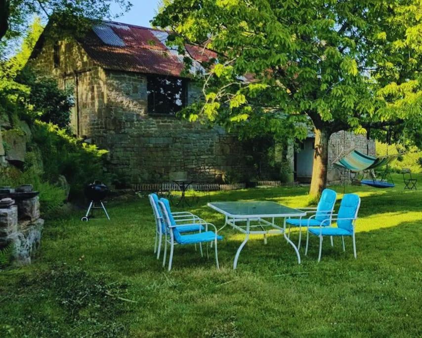 Maison En Pierre Au Milieu Du Bocage Coulouvray-Boisbenatre Exterior photo
